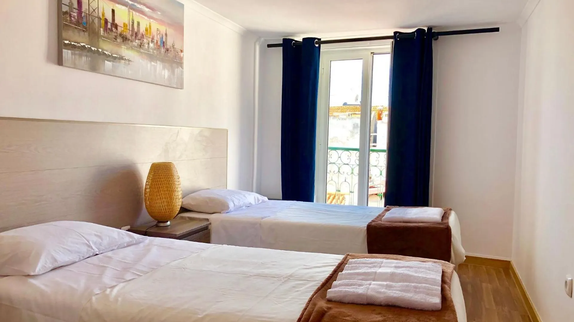Room In Apartment - 2Lisbon Downtown Private Bedroom River View
